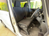 運転席シート廻りは使用感も少なく、良好な状態となっています。丁寧に使われていたことがよくわかりますね。