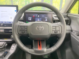 インテリアに合わせたデザインのステアリングは、運転される方のことも考え、運転しやすい形状、大きさです。是非一度、実際に触ってお確かめください。