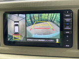 【パノラマモニター】専用のカメラにより、上から見下ろしたような視点で360度クルマの周囲を確認することができます☆死角部分も確認しやすく、狭い場所での切り返しや駐車もスムーズに行えます。