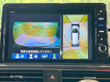 【マルチビューカメラシステム】専用のカメラにより、上から見下ろしたような視点で360度クルマの周囲を確認することができます☆死角部分も確認しやすく、狭い場所での切り返しや駐車もスムーズに行えます。