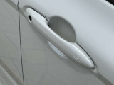 スマート機能付き運転席ドアハンドルです!!左側も同様です♪