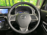 【純正革巻きステアリング】上質な革を使用することで、手にしっかり馴染みとても運転しやすいハンドルです♪