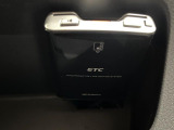 【ETC】高速道路の料金所をストレスなく通過!話題のスポットやサービスエリアに多い「スマートIC」利用時は必須のアイテムです。当店でセットアップを実施、ご納車当日からすぐにご利用いただけます!