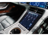シートヒーター搭載で、寒い時期でも素早く快適に、運転をお楽しみいただけます。