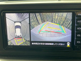 【パノラミックビューモニター】専用のカメラにより、上から見下ろしたような視点で360度クルマの周囲を確認することができます☆死角部分も確認しやすく、狭い場所での切り返しや駐車もスムーズに行えます。