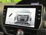 【10.5インチナビ】高級感とインパクトのある大画面ナビを装備。各種オーディオ操作はもちろん、スマホ連携もできる利便性の高いナビです♪