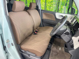 運転席シート廻りは使用感も少なく、良好な状態となっています。丁寧に使われていたことがよくわかりますね。