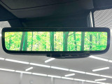 【デジタルインナーミラー】後席の大きな荷物や同乗者で後方が確認しづらい時でも安心!カメラが撮影した車両後方の映像をルームミラー内に表示。クリアな視界で状況の確認が可能です!