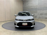 お車購入のポイントとなるフロントマスクです!シャープな目つきが印象的なデザインのヘッドランプです。