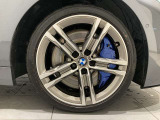 自動車保険も純正のクオリティを。BMWの正規ディーラーのみが取り扱い可能な、BMW専用自動車保険。専任のスタッフが皆様のカーライフを24時間365日サポート致します。