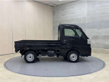 全車1年間の走行距離無制限のロングラン保証付きです。また、さらに安心をお求めの方には1年〜2年の保証延長ができる「ロングラン&alpha;保証」(有償)もお選びいただけます。