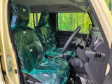 運転席シート廻りは使用感も少なく、良好な状態となっています。丁寧に使われていたことがよくわかりますね。