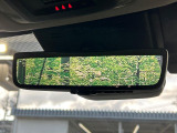 【デジタルインナーミラー】後席の大きな荷物や同乗者で後方が確認しづらい時でも安心!カメラが撮影した車両後方の映像をルームミラー内に表示。クリアな視界で状況の確認が可能です!