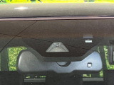【トヨタセーフティセンス】走行中に前方の車両等を認識し、衝突しそうな時は警報とブレーキで衝突回避と被害軽減をアシスト。より安全にドライブをお楽しみいただけます。