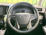 【純正革巻きステアリング】上質な革を使用することで、手にしっかり馴染みとても運転しやすいハンドルです♪