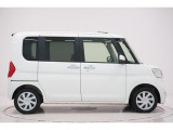 県内13店舗にて常時500台以上ダイハツ車を展示中です。見て、触って、納得のいく一台をぜひ見つけてください。