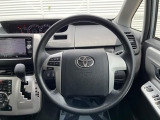 【ステアリングスイッチ】運転中、前方から目線をそらすことなく、オーディオ等の操作が可能な便利機能!安心&快適なドライブを演出してくれます♪