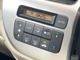 オートエアコン】一度お好みの温度に設定すれば、車内の温度を検知し風量や温度を自動で調整。暑い&hellip;寒い&hellip;と何度もスイッチ操作をする必要はありません。快適な車内空間には必須の機能ですね♪