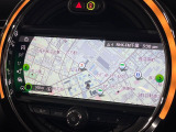 ●純正ナビ:一体感のあるナビは、高級感ある車内を演出してくれます。オーディオ機能も充実しておりますので、運転もより楽しめます♪