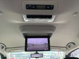 ☆後席モニターでテレビやDVDなども見ることができます。
