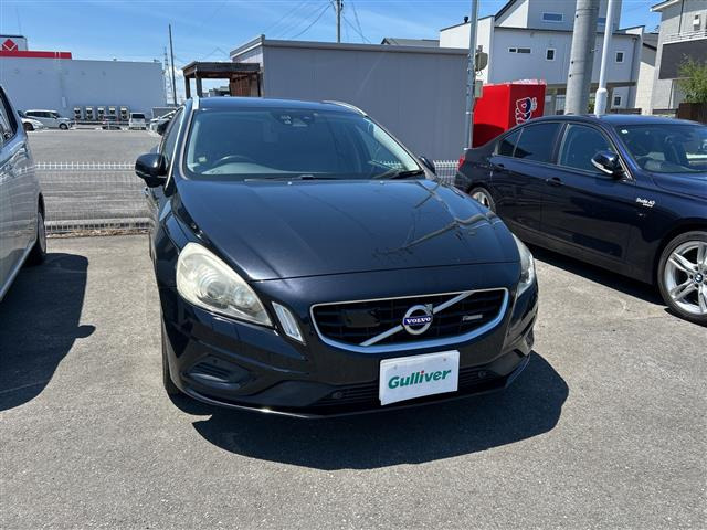V60 T6 AWD Rデザイン4WD 本革シート