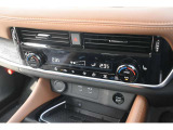 オートエアコンで温度を設定するだけで快適な車内環境を維持することができます!