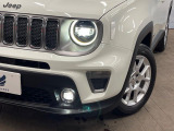 ●LEDヘッドライト:夜間走行時も良好な視界を確保し安心して運転できる高輝度LEDヘッドライトを装備!点灯速度が早く、消費電力も抑えられています。