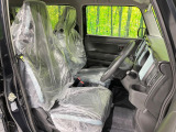 運転席シート廻りは使用感も少なく、良好な状態となっています。丁寧に使われていたことがよくわかりますね。