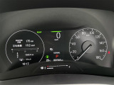【スピードメーター】メーターがシンプルで見やすく運転しやすいですね。