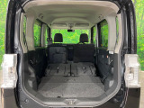 普段のお買い物や通勤、送迎等に十分な荷室スペースを確保しております。セカンドシートを倒すと、大きな荷物の積載も可能です♪