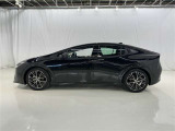 フロントからリヤまで一体感あるスタイリッシュなサイドフォルムです。