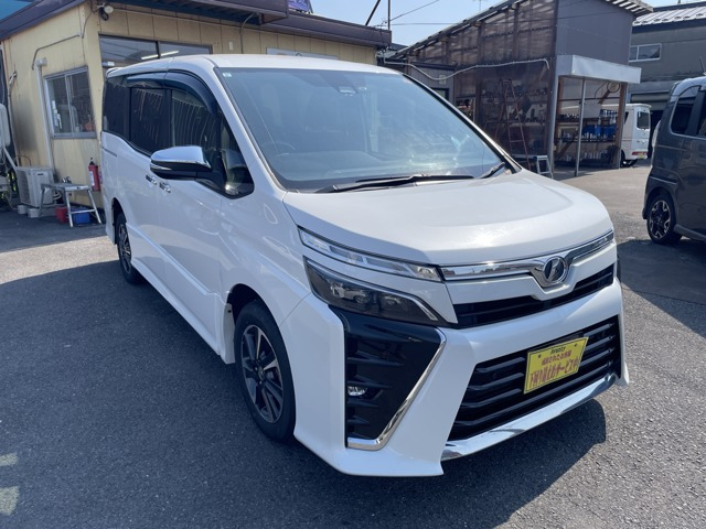 ヴォクシー 2.0 ZS 煌II 4WD 
