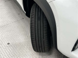 タイヤサイズは215/50R18!残り溝は6ミリ程度です!