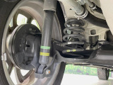 お車を安心してお乗りいただく為には、足回りの定期点検が欠かせません。サービスサポート(有償保証)では無料点検もご提供しており、安心のカーライフをお過ごしいただけるサポート体制が整っています。