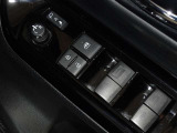電動格納式ドアミラー・パワーウインドウを装備しています。
