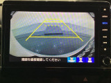 バックでの車庫入れも安心です!リアカメラが付いているバックモニター付のナビを装備しております。操作線もついており距離感も画面から確認できます。