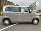 【スライド】リヤドアはスライドタイプなのでちょっと狭い駐車場でも乗り降り安心◎ワンアクションパワースライドドアなので指先ひとつでドアオープン!予約ロック機能付きで降りた後の行動もスムーズですよ♪
