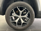 235/55R18 M+Sタイヤ装着