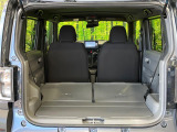 普段のお買い物や通勤、送迎等に十分な荷室スペースを確保しております。セカンドシートを倒すと、大きな荷物の積載も可能です♪
