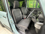 運転席シート廻りは使用感も少なく、良好な状態となっています。丁寧に使われていたことがよくわかりますね。