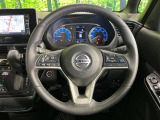【純正革巻きステアリング】上質な革を使用することで、手にしっかり馴染みとても運転しやすいハンドルです♪