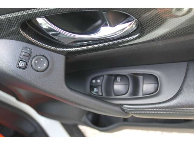 日産 エクストレイル 2.0 20X ハイブリッド エマージェンシーブレーキ