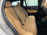 V60クロスカントリー B5 AWD プロ 4WD 4WD 本革シート