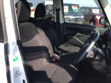 それぞれの分野のプロがお車の悩みや疑問に親身になって対応させていただきます。
