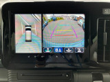 【全方位カメラ】フロントグリル、ドアミラー、バックドアにカメラが付いていて、駐車の時にナビ画面で自車位置を確認出来ますよ!車は今どの位置?障害物はないかな?など確認ができて安心です♪