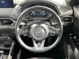 【純正革巻きステアリング】上質な革を使用することで、手にしっかり馴染みとても運転しやすいハンドルです♪