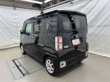 走りにこだわりながら収納力も持ち合わせたお車です。