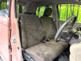 運転席シート廻りは使用感も少なく、良好な状態となっています。丁寧に使われていたことがよくわかりますね。