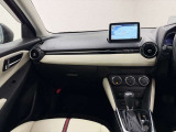 【展示車の状態】展示車は全て、マツダ車のエキスパートが、基本性能に関わる箇所を徹底的に点検。外装や室内に関しても、細部にいたるまで、しっかり清掃・洗浄を実施しています。