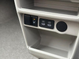 【USB電源ソケット】1ポート最大45Wの急速充電ができるPD対応USBソケットを装備(最大60W)◎ちょっとした合間で充電ができます◎差し込み口には白色LEDイルミネーション付で夜間でもわかりやすい